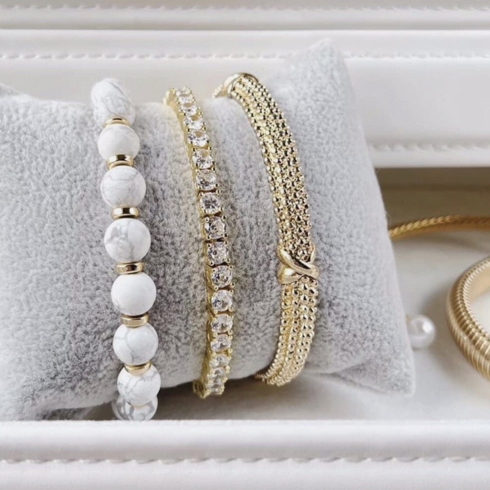 Park Lane “Mini” Gold Impression Bracelet and Earrings Set - Picture 4 of 9
